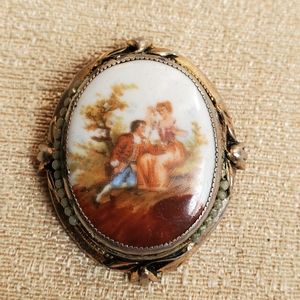 Vtg Porcelain Cameo Brooch